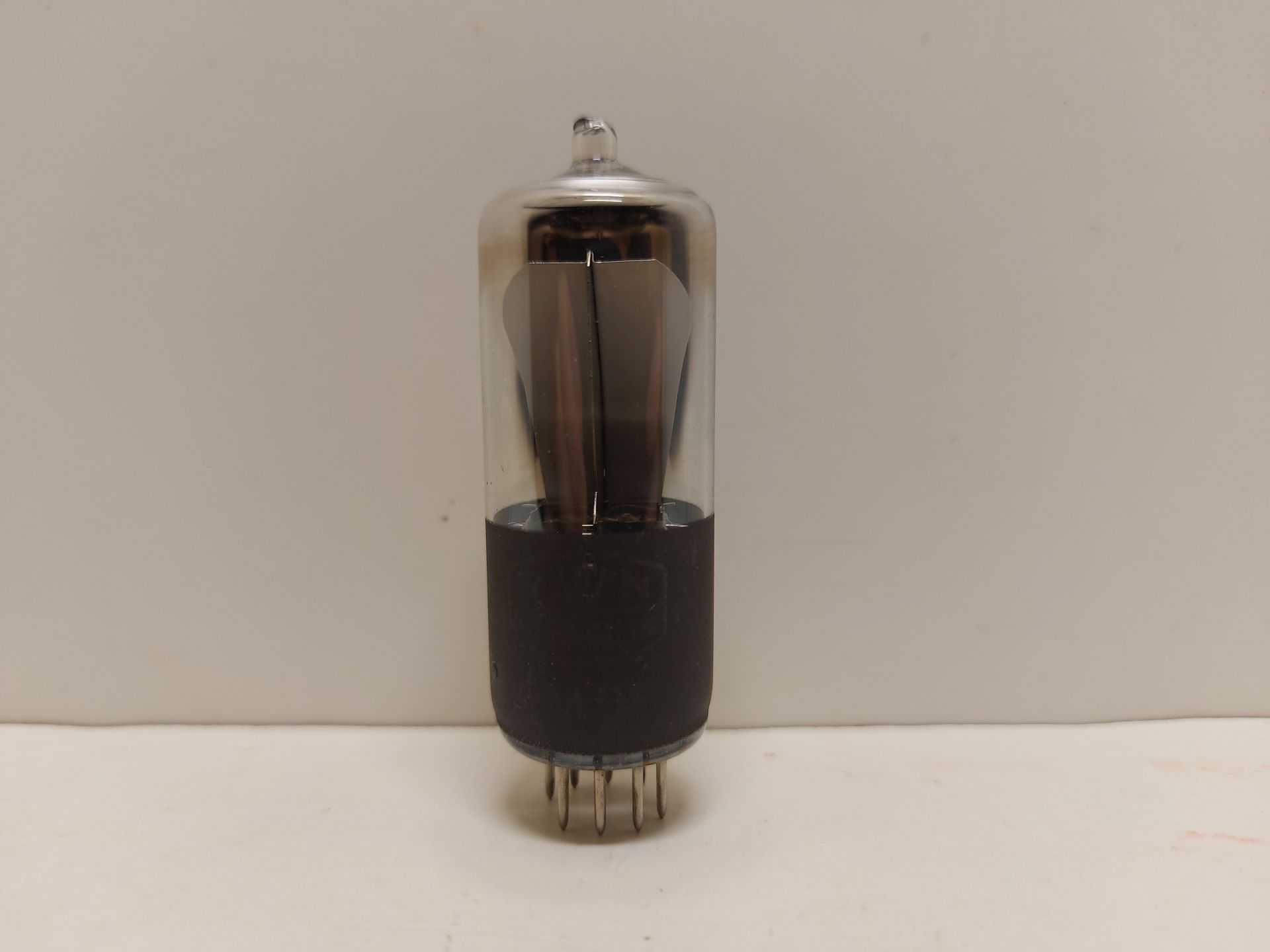 EM83