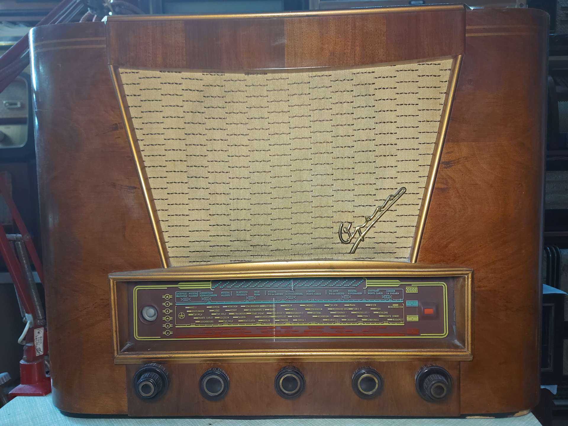 Tesla Opera 621A